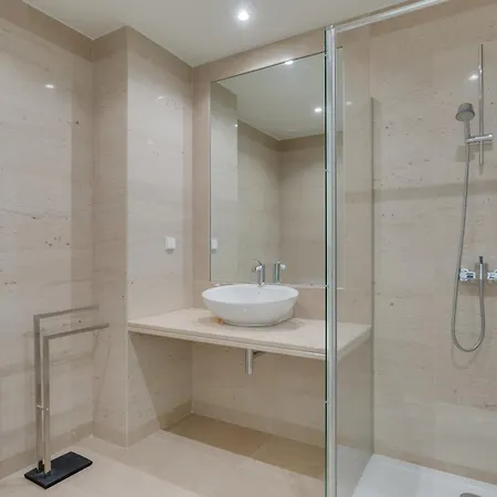 Monumental Madeira 3 Bedroom Luxury Family Flat With Swimming Pool Apartamento *