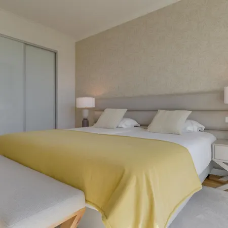 Apartamento Monumental Madeira 3 Bedroom Luxury Family Flat With Swimming Pool Funchal (Madeira)