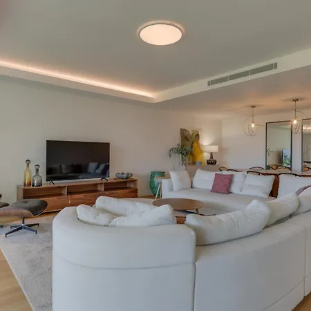 Apartamento Monumental Madeira 3 Bedroom Luxury Family Flat With Swimming Pool Funchal (Madeira)