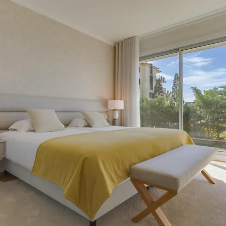 Monumental Madeira 3 Bedroom Luxury Family Flat With Swimming Pool *