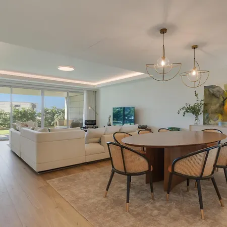 Monumental Madeira 3 Bedroom Luxury Family Flat With Swimming Pool